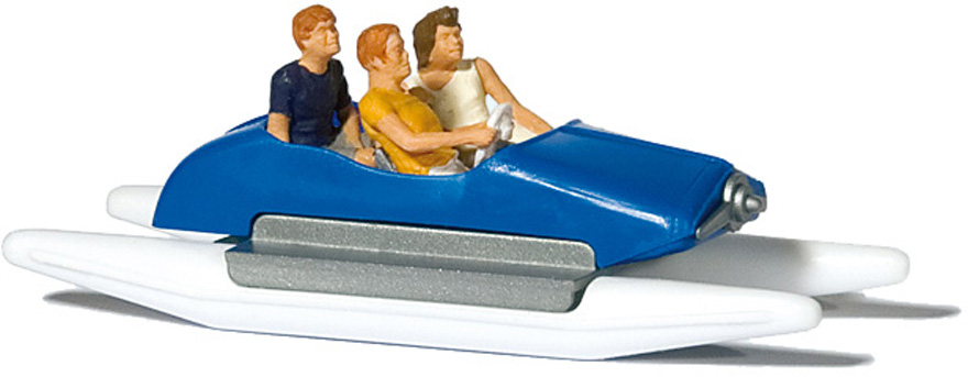 Preiser Family in Blue Pedal Boat 10682