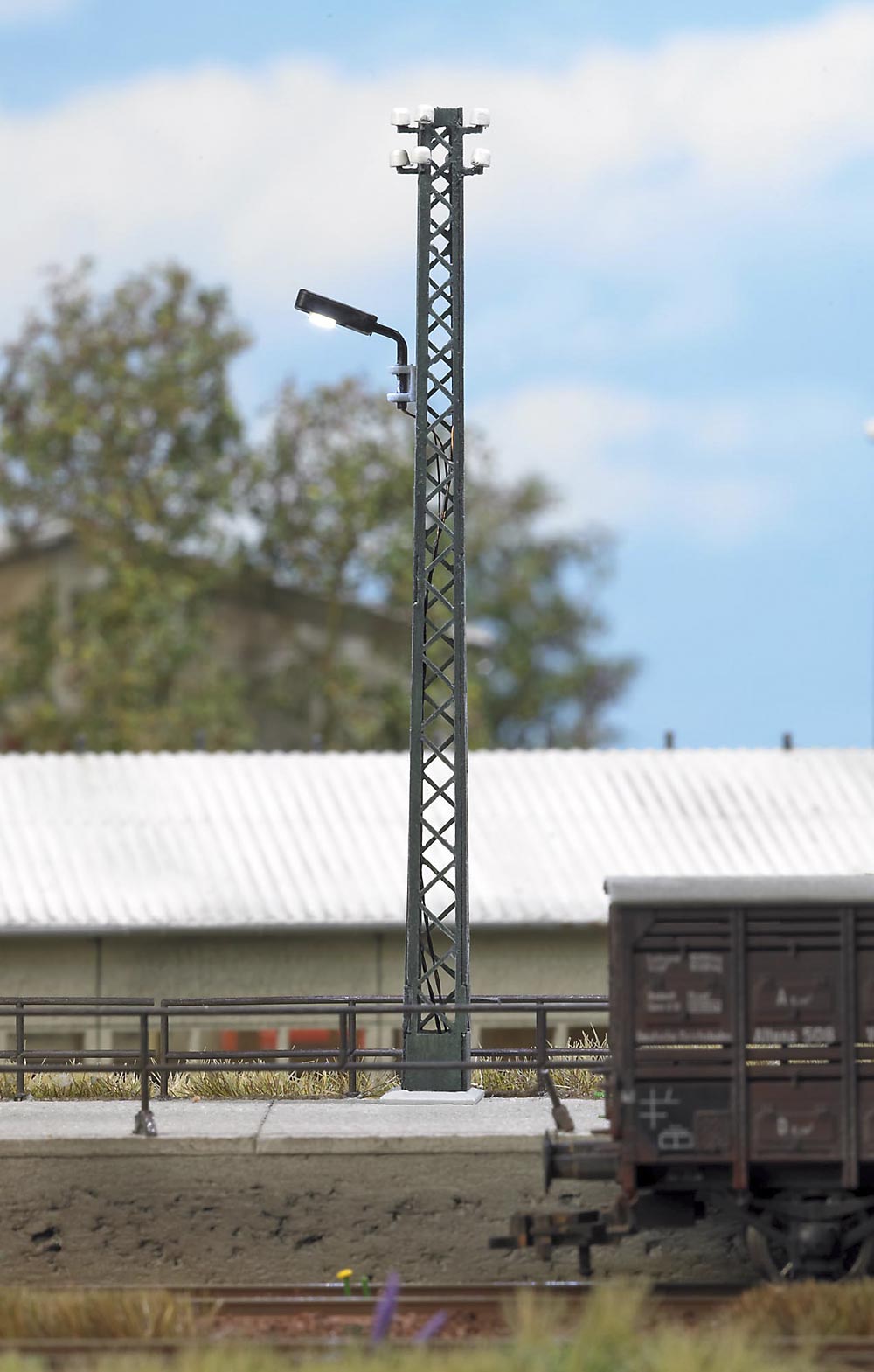 Busch Industrial Lattice-Mast Lamp 4150