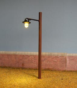Express Models Warm White Lamp on a Pole EXLPWW