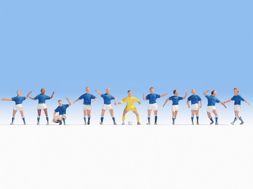 Noch Soccer Team in Blue & White 15975