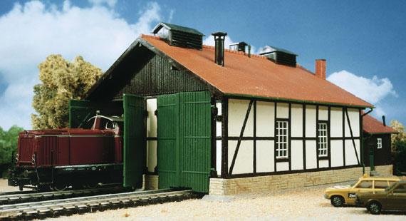 Kibri Double track engine shed 39438
