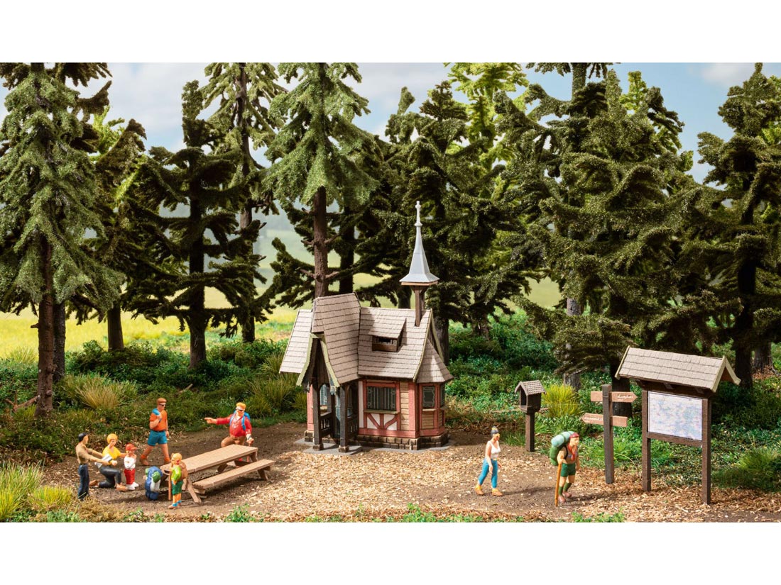 Busch 1484 Wooden Outdoor Furniture HO Scale Scenery Kit