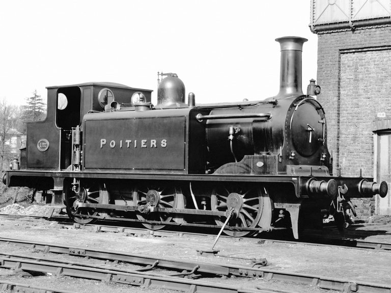 Rapido Trains 936503 E1 No.127 ‘Poitiers’, LBSCR Goods Green with DCC Sound
