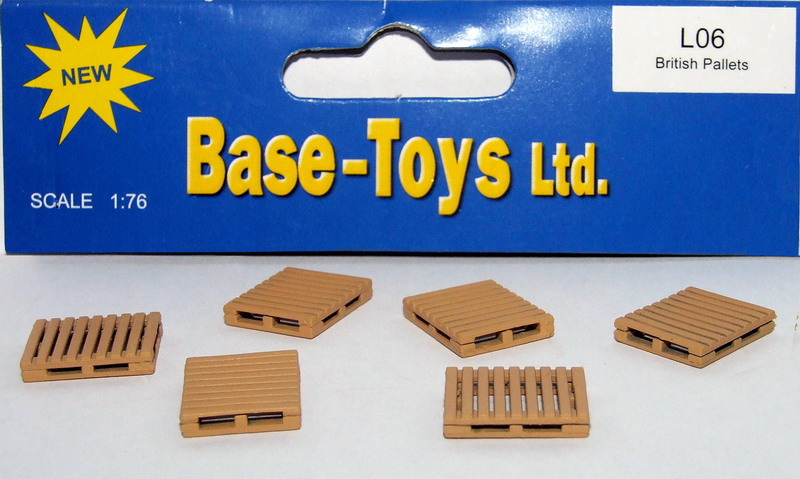 Base Toys x 6 Wooden Pallets L06